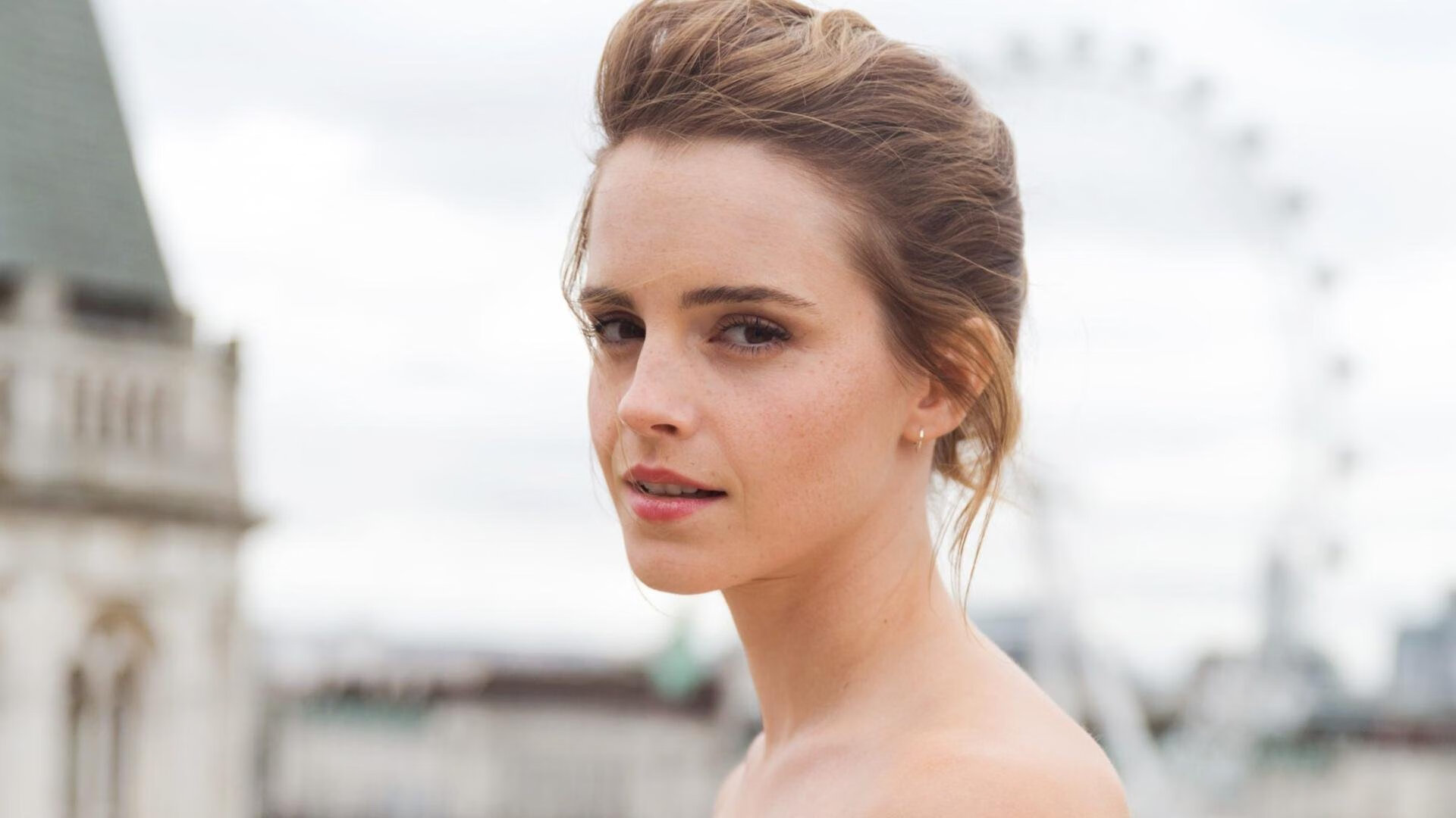 皇家贝蒂斯主场2-0战胜阿尔梅里亚，取得胜利，皇家贝蒂斯对皇家马德里聚胜顽球汇