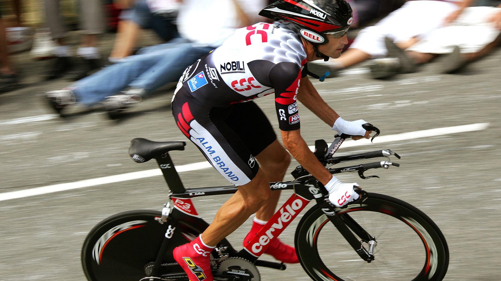 足球世界俱乐部杯直播-荷兰马术协会与欧洲马术协会签署合作协议，共同举办国际赛事。