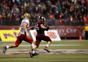 世俱杯专业体育赛事直播平台-加拿大队在赛制中的表现：如何调整战术应对不同对手，加拿大队与中国队