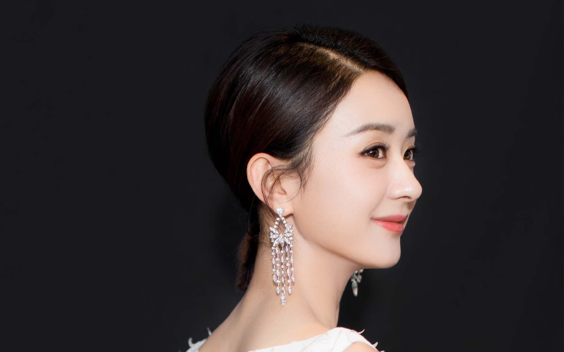 巴尔:每次防守后的反击,他都能迅速找到全黑队的进攻突破点,巴尔巴训练