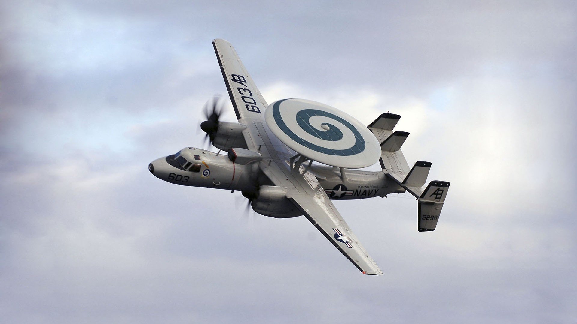 里根·史密斯精准起跳成夺冠关键，里斯史密斯